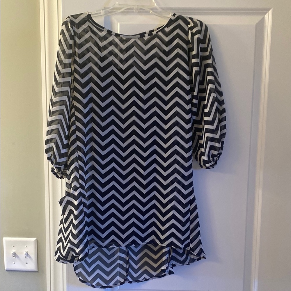 Lily White Black and White Chevron Blouse